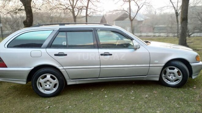 Mercedes C 180 1999, 200,000 km - 1.8 l - Zaqatala