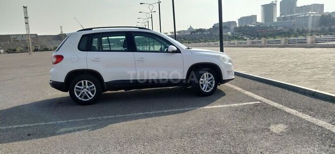 Volkswagen Tiguan 2011, 248,261 km - 2.0 л - Bakı