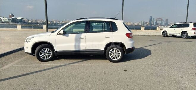 Volkswagen Tiguan 2011, 248,261 km - 2.0 л - Bakı