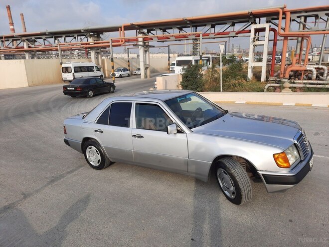 Mercedes E 230 1991, 340,000 km - 2.3 l - Bakı