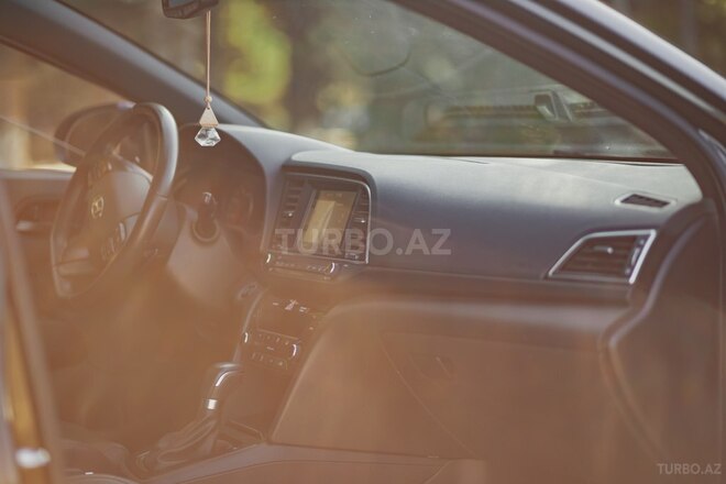 Hyundai Elantra 2017, 43,100 km - 1.6 l - Bakı