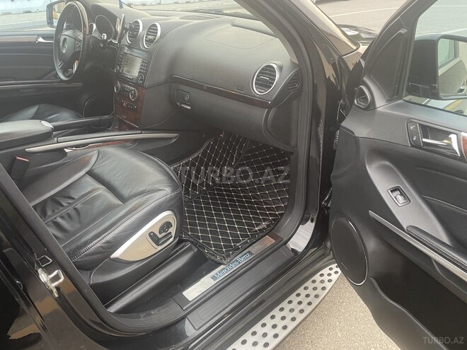 Mercedes GL 550 2006, 259,000 km - 5.5 l - Bakı