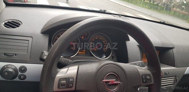 Opel Astra 2005, 209,000 km - 1.4 л - Bakı