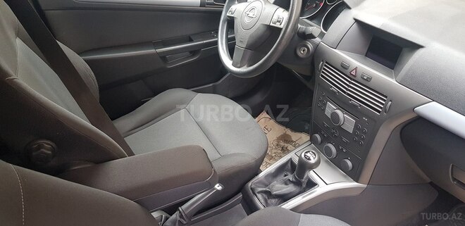 Opel Astra 2005, 209,000 km - 1.4 л - Bakı