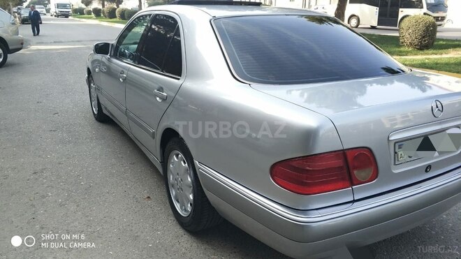 Mercedes E 260 1999, 338,128 km - 2.6 l - Sumqayıt