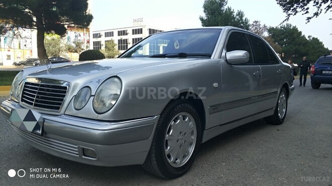 Mercedes E 260 1999, 338,128 km - 2.6 l - Sumqayıt