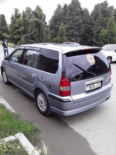 Mitsubishi Grandis 2001, 194,000 km - 2.4 l - Gəncə