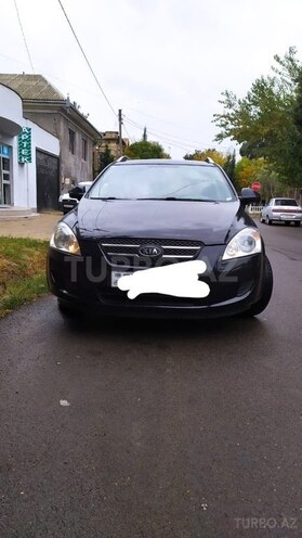 Kia Ceed 2008, 165,000 km - 1.4 л - Salyan