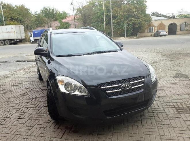 Kia Ceed 2008, 165,000 km - 1.4 л - Salyan