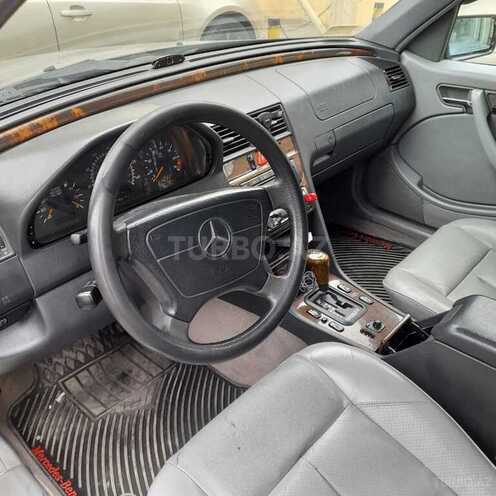 Mercedes C 230 1998, 246,000 km - 2.3 l - Bakı