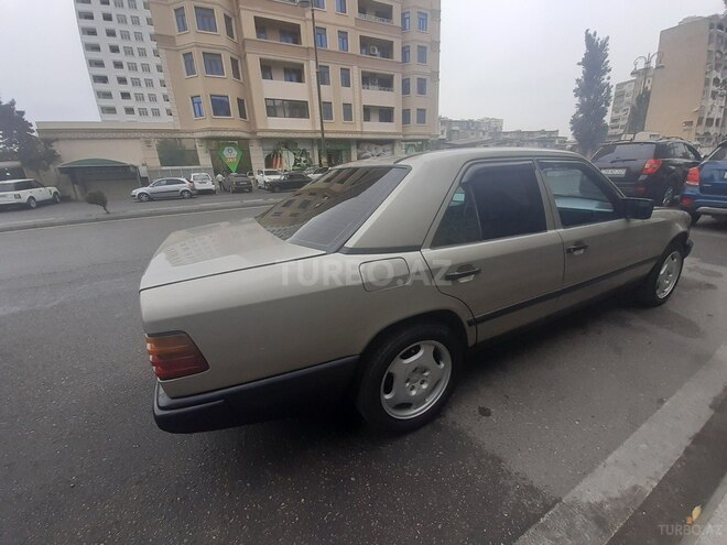 Mercedes E 300 1987, 213,000 km - 3.0 л - Bakı