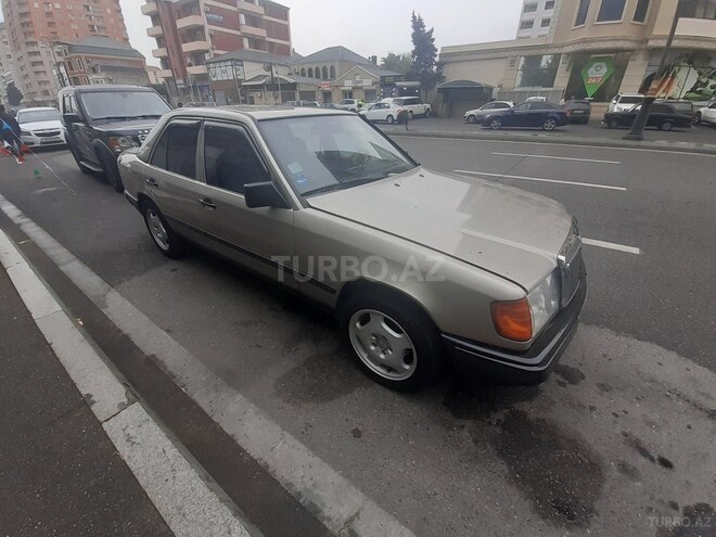 Mercedes E 300 1987, 213,000 km - 3.0 л - Bakı