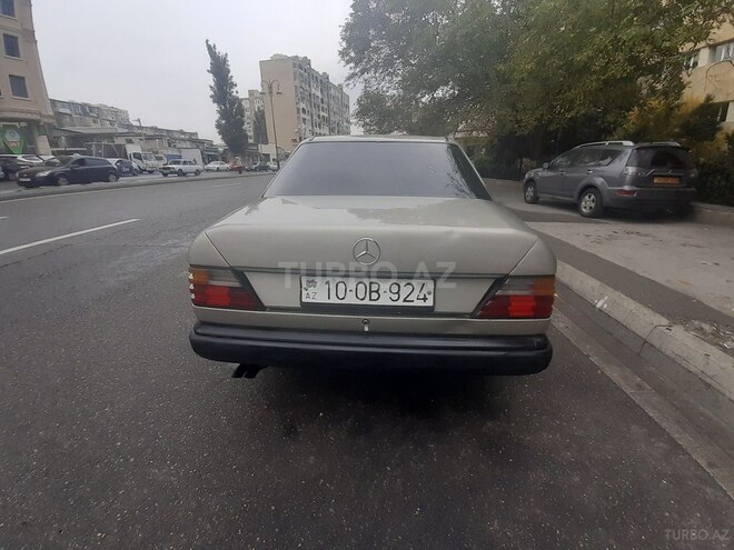 Mercedes E 300 1987, 213,000 km - 3.0 л - Bakı