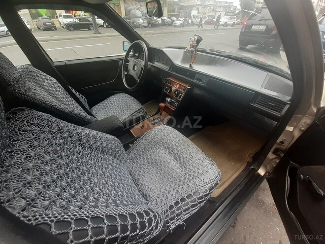 Mercedes E 300 1987, 213,000 km - 3.0 л - Bakı