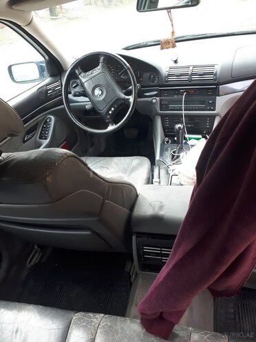 BMW 528 1998, 186,000 km - 2.8 l - Şamaxı