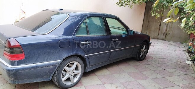 Mercedes C 230 1999, 236,000 km - 2.3 l - Bakı