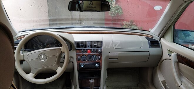 Mercedes C 230 1999, 236,000 km - 2.3 l - Bakı