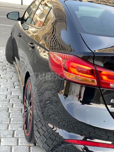 Hyundai Elantra 2017, 126,816 km - 1.6 l - Bakı