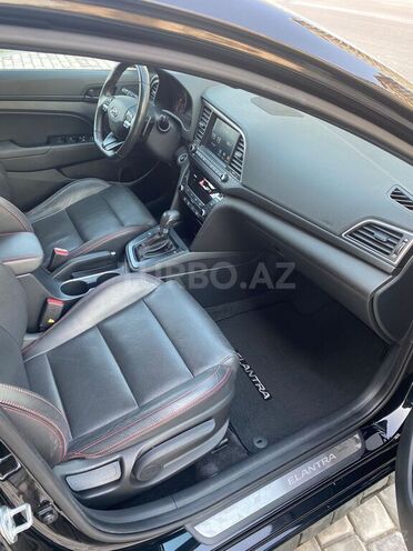 Hyundai Elantra 2017, 126,816 km - 1.6 l - Bakı