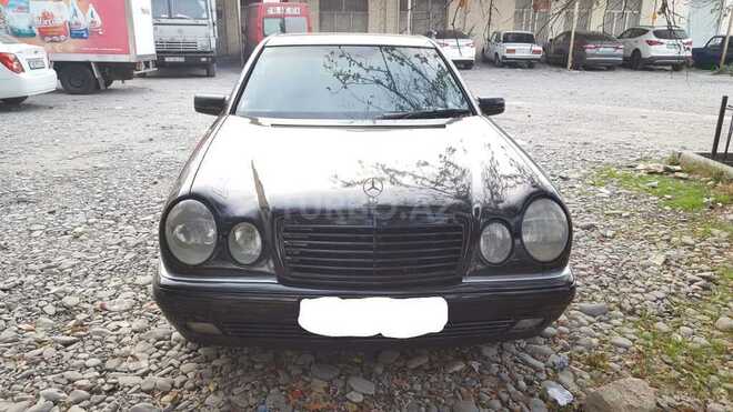 Mercedes E 220 1997, 256,874 km - 2.2 л - Ucar