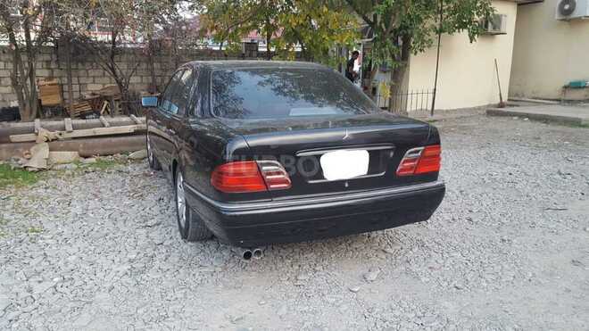 Mercedes E 220 1997, 256,874 km - 2.2 л - Ucar