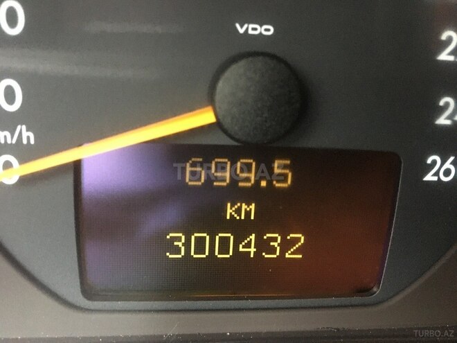 Mercedes E 240 2000, 300,000 km - 2.6 l - Bakı