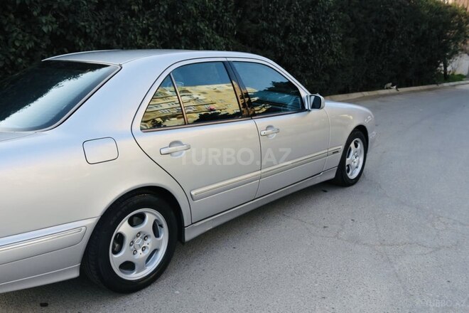 Mercedes E 320 2000, 225,000 km - 3.2 l - Bakı