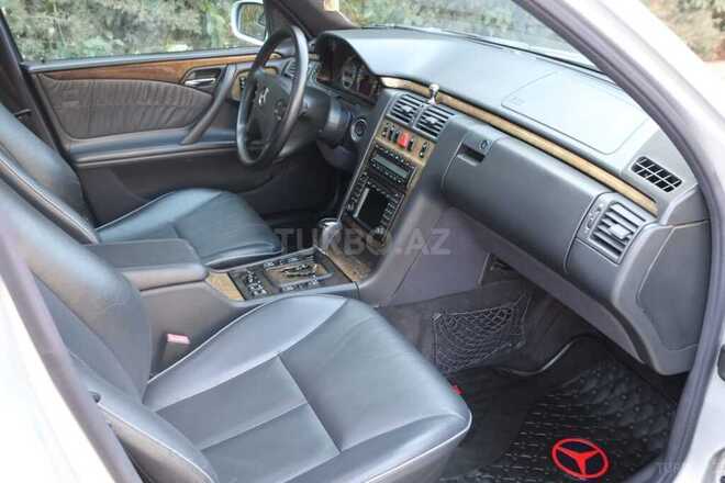 Mercedes E 320 2000, 225,000 km - 3.2 l - Bakı