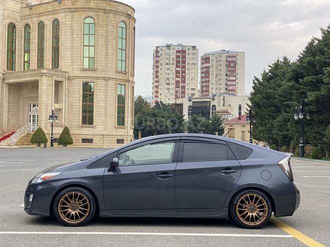Toyota Prius 2010, 215,000 km - 1.8 l - Bakı