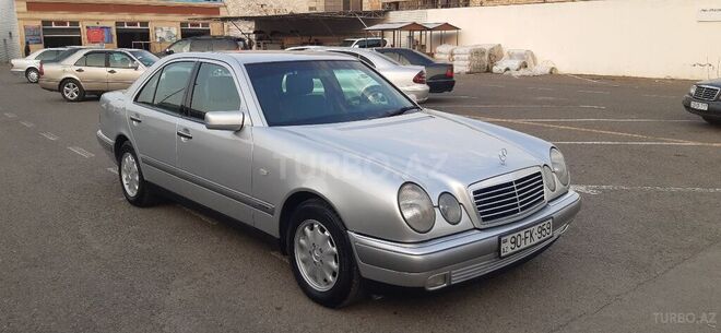 Mercedes E 240 1999, 221,000 km - 2.4 l - Gəncə