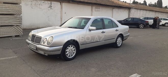 Mercedes E 240 1999, 221,000 km - 2.4 l - Gəncə