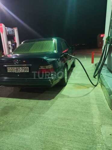 Mercedes E 220 1995, 215,000 km - 2.0 l - Astara