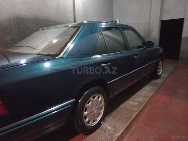 Mercedes E 220 1995, 215,000 km - 2.0 l - Astara