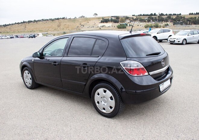 Opel Astra 2005, 176,000 km - 1.4 l - Bakı