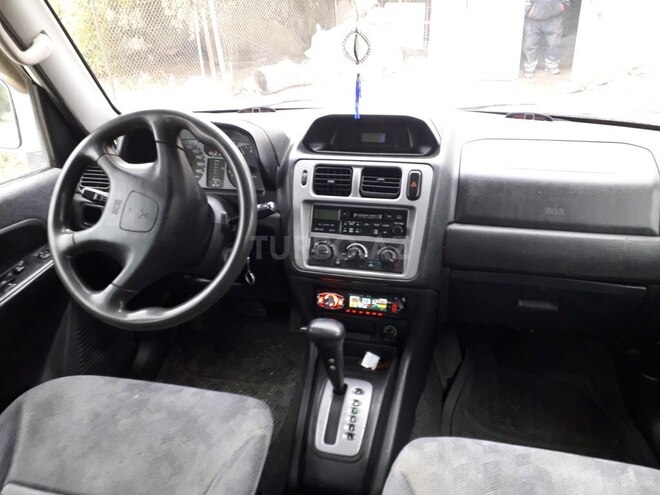 Mitsubishi Pajero io 2001, 350,000 km - 2.0 л - Bakı