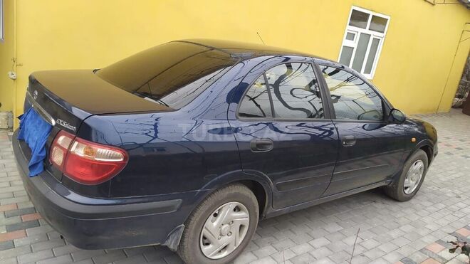 Nissan Sunny 2003, 209,000 km - 1.6 l - Qusar