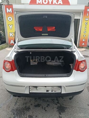 Volkswagen Passat 2005, 203,000 km - 2.0 l - Bakı