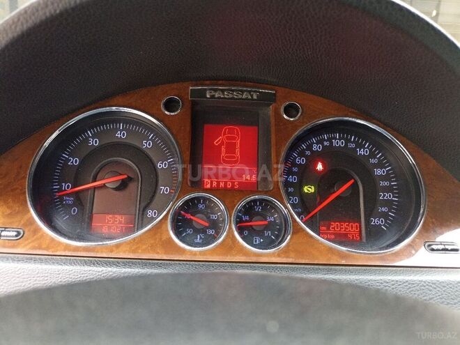 Volkswagen Passat 2005, 203,000 km - 2.0 l - Bakı