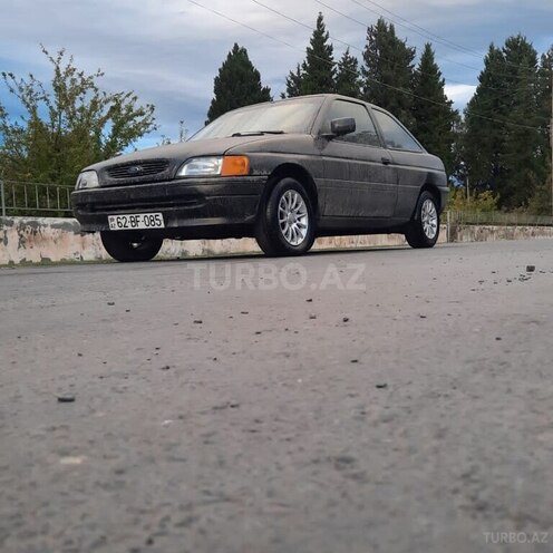 Ford Escort 1993, 978,000 km - 1.8 l - Zaqatala