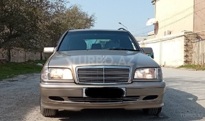 Mercedes C 220 1998, 407,000 km - 2.2 l - Sumqayıt
