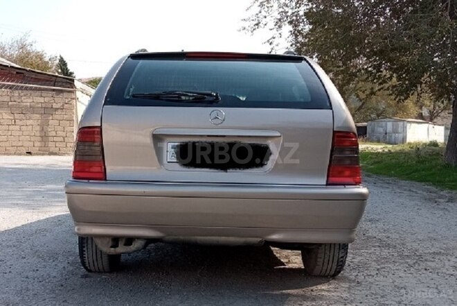Mercedes C 220 1998, 407,000 km - 2.2 l - Sumqayıt