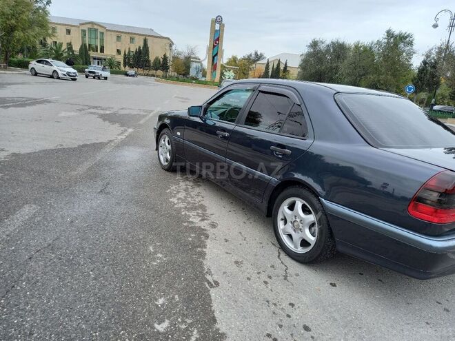 Mercedes C 220 2000, 324,745 km - 2.2 л - Sumqayıt