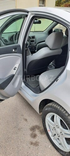 Hyundai Accent 2016, 135,000 km - 1.6 l - Bakı