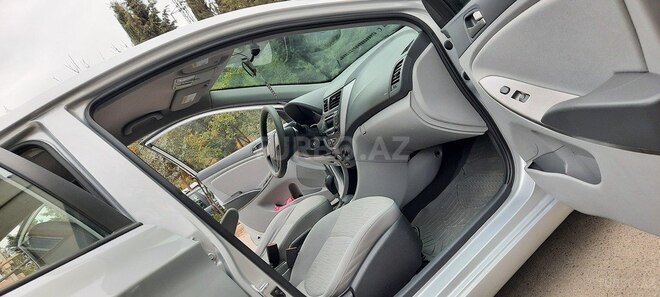 Hyundai Accent 2016, 135,000 km - 1.6 l - Bakı