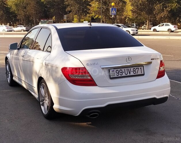 Mercedes C 250 2013, 145,070 km - 1.8 l - Bakı