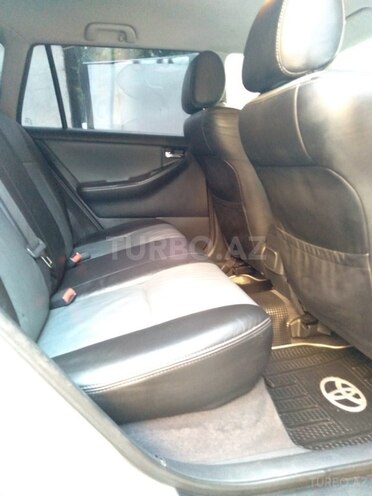 Toyota Corolla 2016, 200,000 km - 1.4 l - Bakı