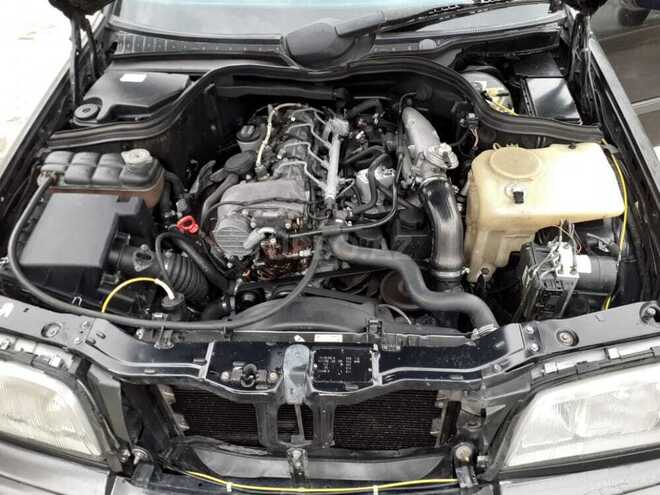 Mercedes C 220 1999, 412,270 km - 2.2 l - Bakı