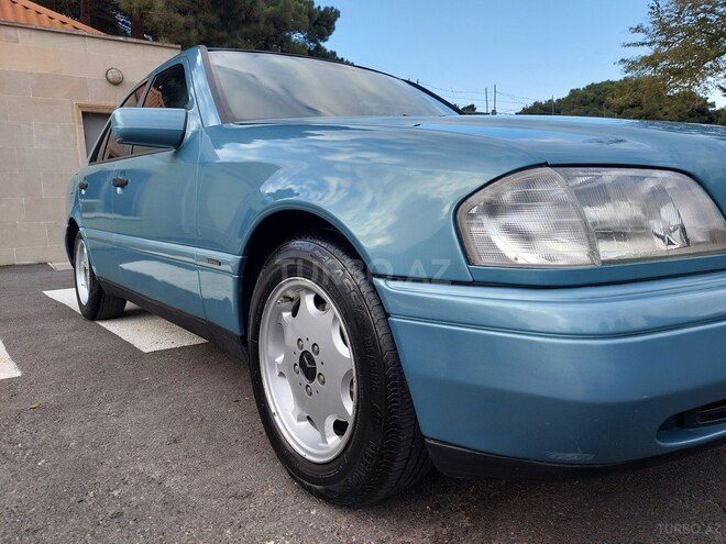 Mercedes C 220 1995, 352,444 km - 2.2 l - Bakı