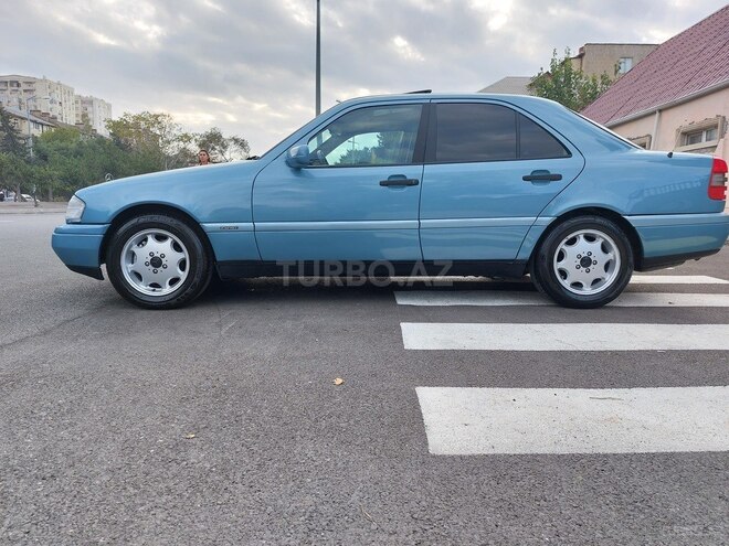 Mercedes C 220 1995, 352,444 km - 2.2 l - Bakı