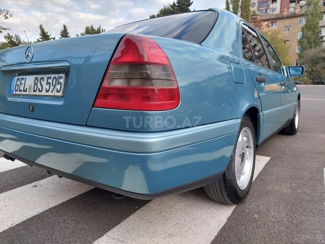 Mercedes C 220 1995, 352,444 km - 2.2 l - Bakı